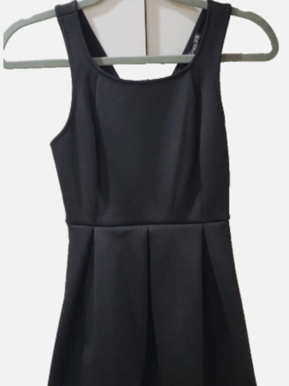 EXPRESS Sleeveless Criss-Cross Back Dress SZ 2 (30" Bust) Fitted Waist Pleated